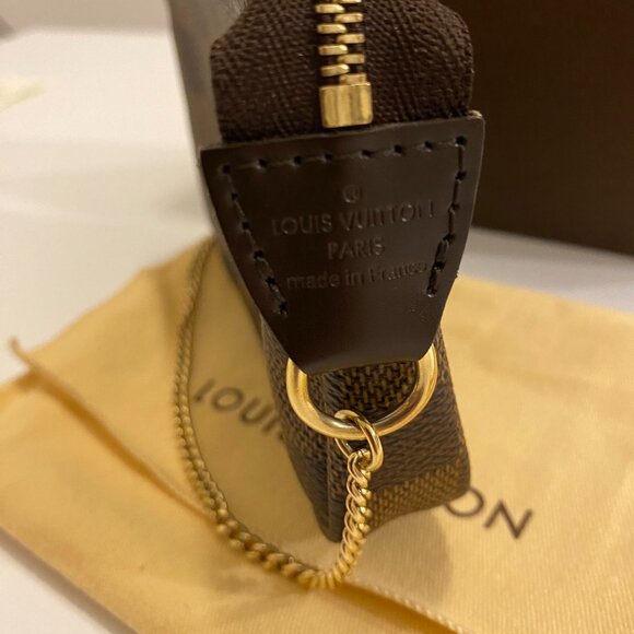 Louis Vuitton Mini Pochette Damier Ebene - Picture 6 of 11
